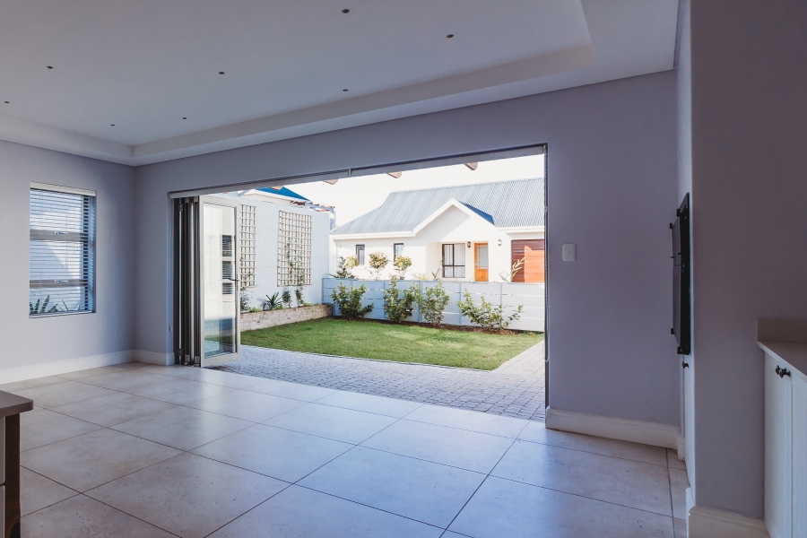 3 Bedroom Property for Sale in Kraaibosch Country Estate Western Cape